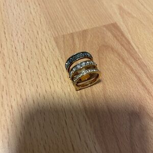 Henri Bendel size 6 ring